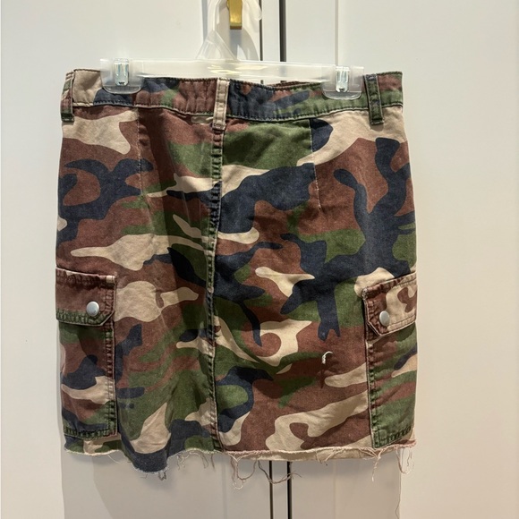 Urban outfitters cargo denim mini skirt - Picture 2 of 4